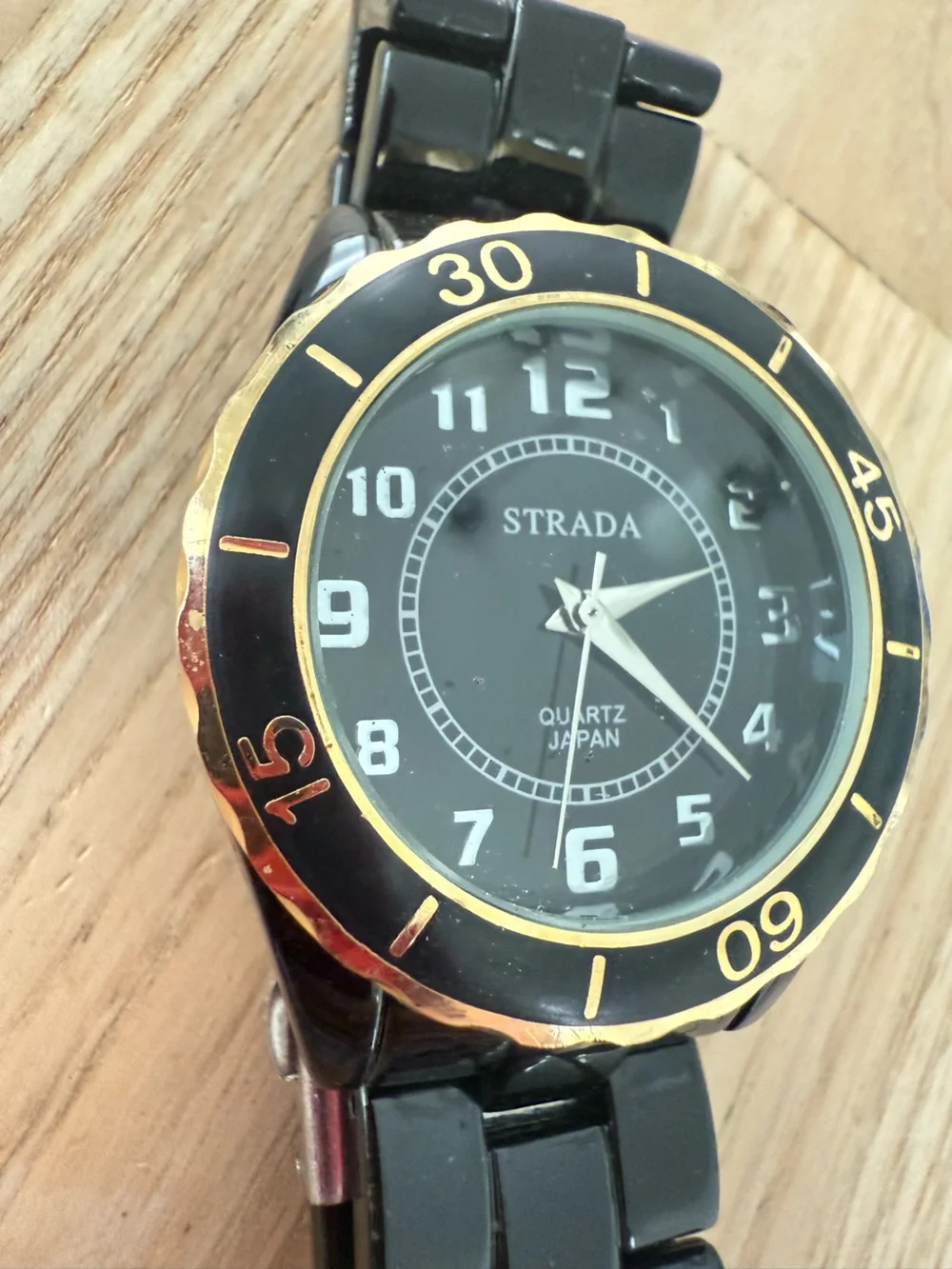 Strada black dial black link fashion watch NEW BATTERY
